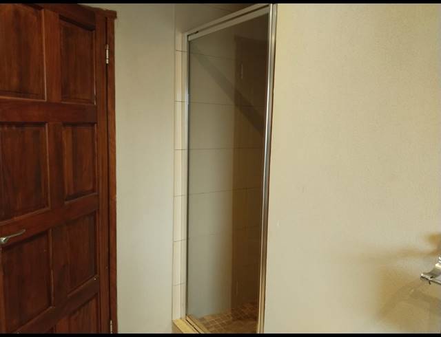 3 BEDROOM DUET TO LET IN HILLSIDE